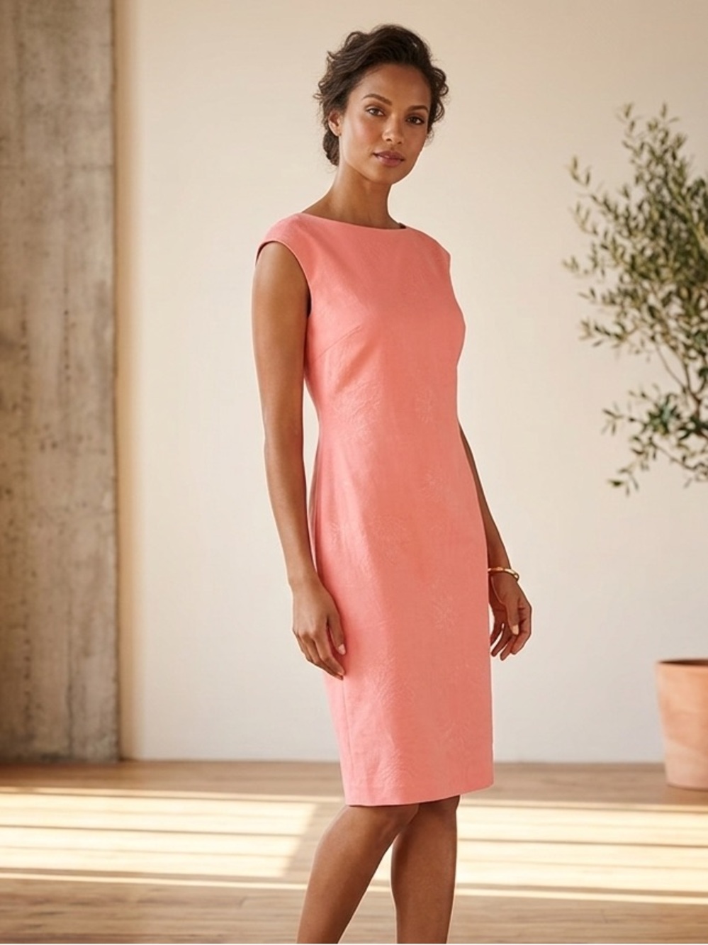 Sheath Dress size M🩷MIDI Coral Pink Textured Floral Casual Summer Classic Party